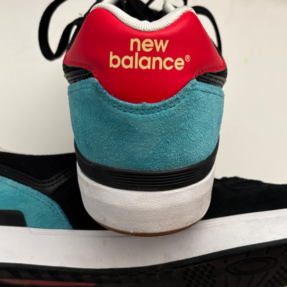 New Balance Black Sneakers with Gold Accents - Picture 3 of 5